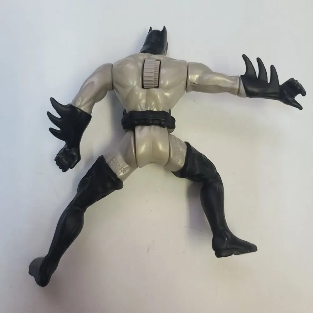 DC Comics no accessories